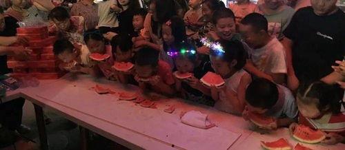 酒吧网红吃瓜视频,揭秘娱乐圈幕后故事